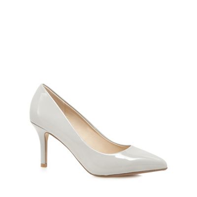 Grey pointed high court shoes